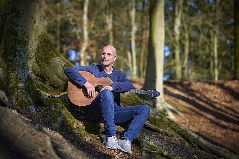 KulturBad Meinberg  Fantastische Gitarren Musik mit Jens Kommnik